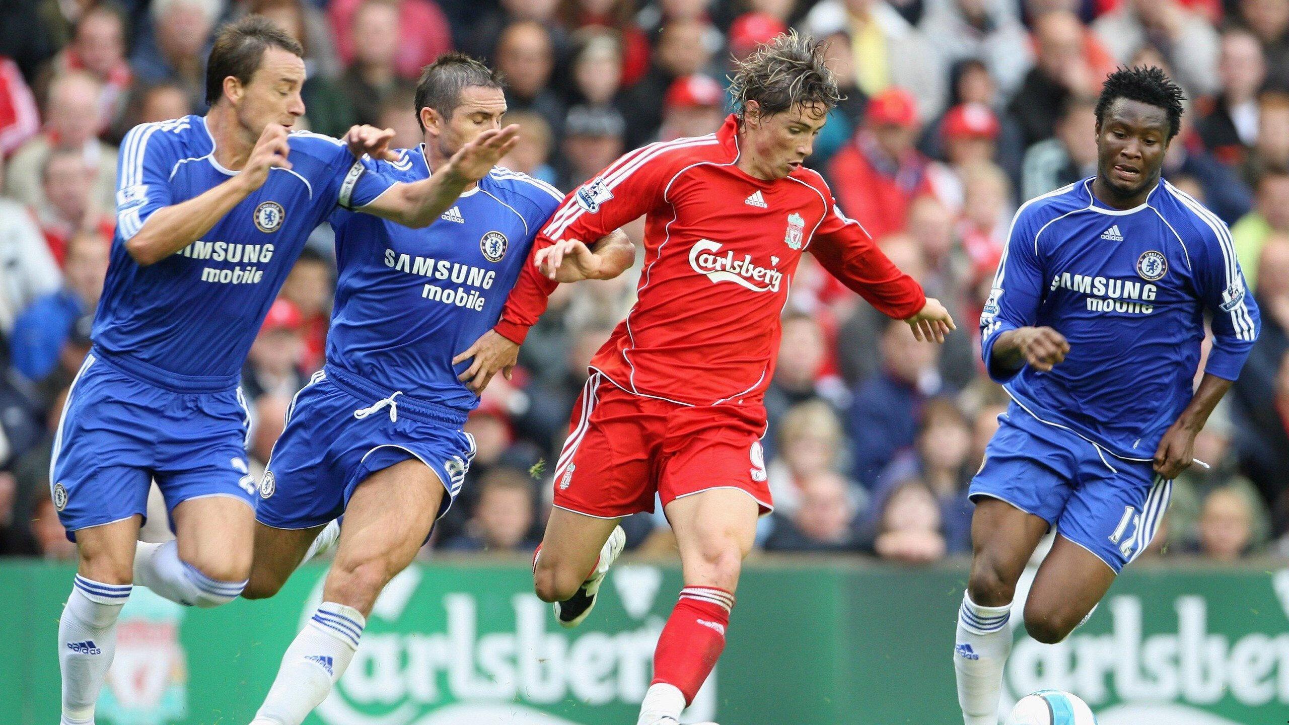 德媒曝哈维-西蒙斯与经纪公司分道扬镳，转会疑云再起！未来或成豪门争夺焦点